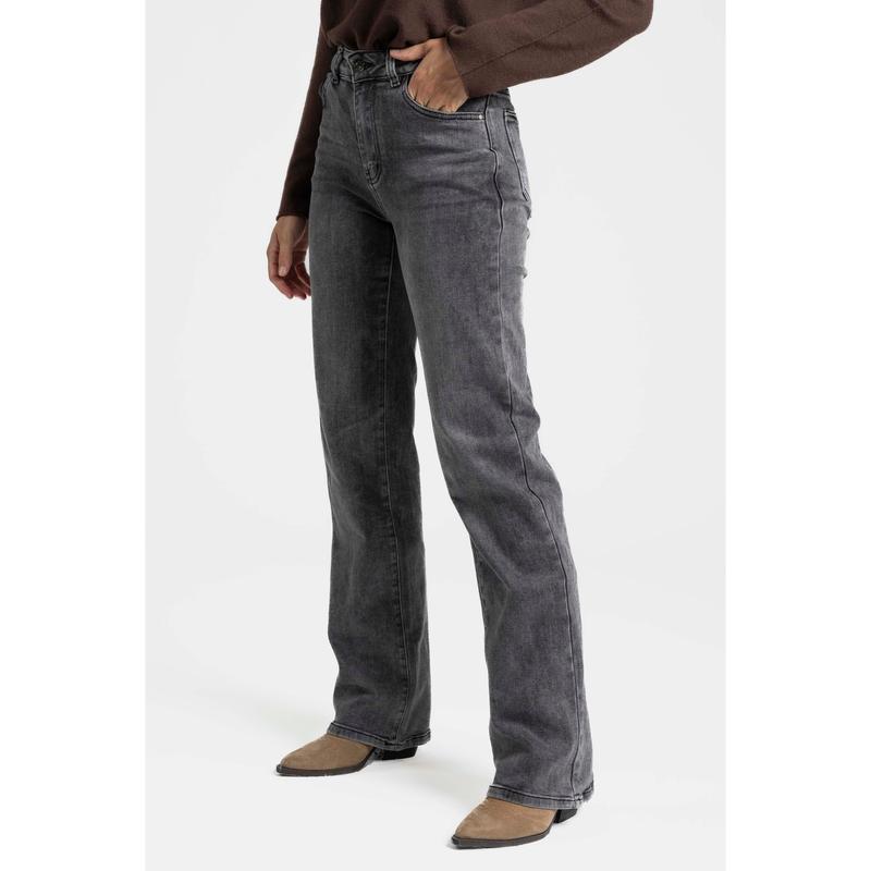 ARMONIAS Jeans Miss Plus, Jean Curvy pour Femme Grande Taille, Wide Leg Coupe Droite et Taille Haute, Denim Ultra Extensible, Modèle Long, Cinq Poches et Fermeture Zippée, Style Décontracté et Urbain. — vignette 8