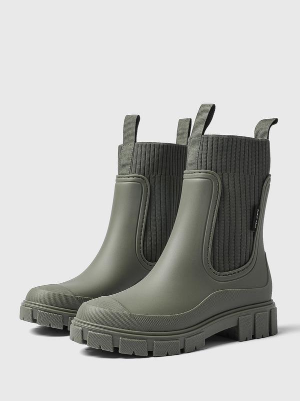 Bottes de pluie imperméables de couleur unie pour femmes, chaussures pour femmes, bottes à bout rond de style nouveau 2024, bottes de pluie antidérapantes pour femmes et filles — vignette 3