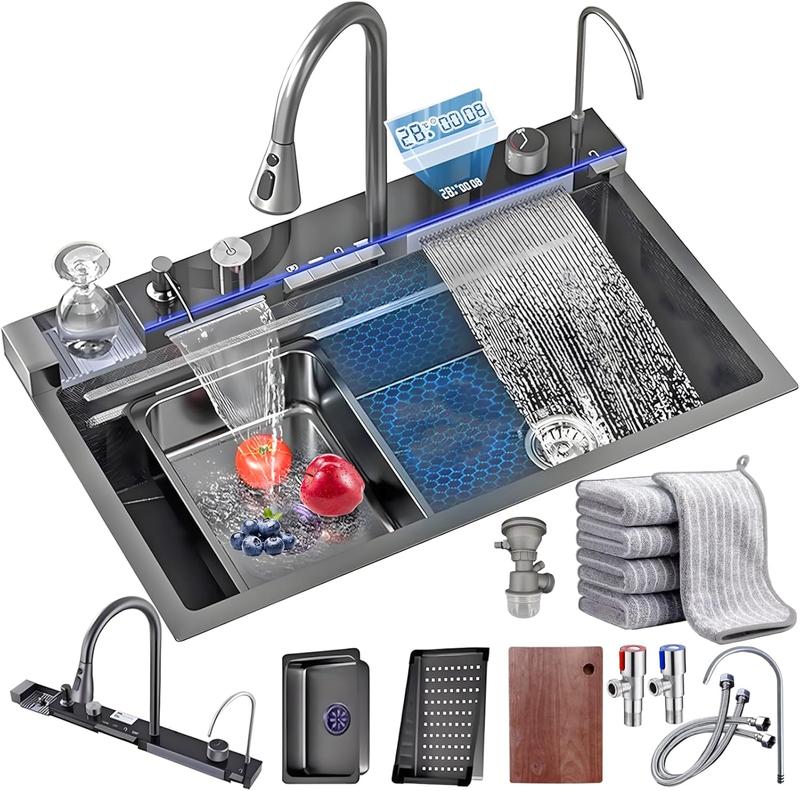 Diese hochwertige Küchenspüle aus Edelstahl mit Wasserfallarmatur ist ideal für anspruchsvolle Küchen. Sie beinhaltet einen Hochdruckreiniger, ein Schneidebrett und eine Abtropffläche und sorgt so für ein besonderes Weihnachtserlebnis in Ihrem Zuhause.