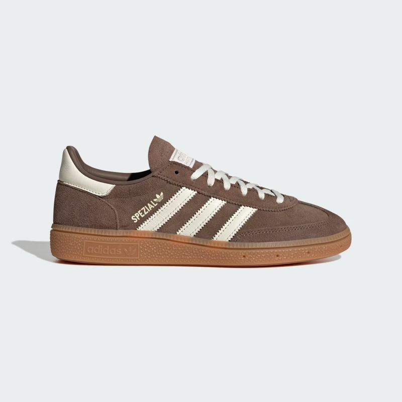 Occasion & Neuf Adidas Handball Spezial W IF6490 Baskets femme en daim marron crème semelle gomme, chaussures rétro vintage décontractées