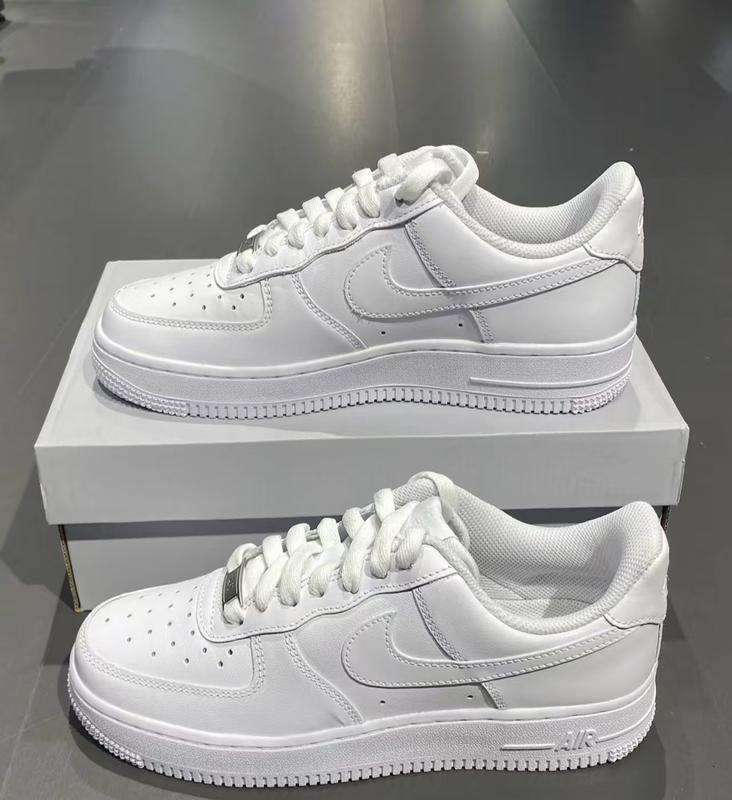 Occasion Neuf ou d'occasion NIKE Air Force 1 Blanc shoes