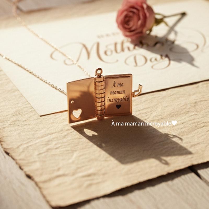 Un collier en forme de livre, gravé de textes, rempli d’amour et de gratitude envers sa mère. C’est le cadeau idéal à offrir à maman, convenant pour la fête des mères, les anniversaires, le Nouvel An, Noël et bien d’autres occasions. — vignette 4